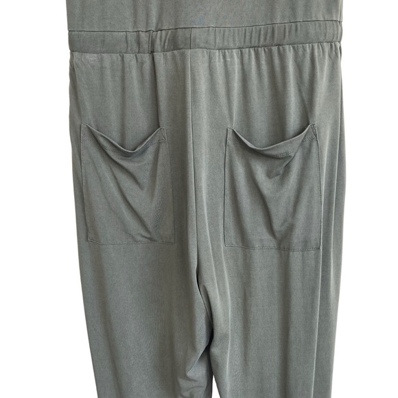 Heartloom Rivky Knit Jumpsuit Jogger Style Surplice Front Olive Green Sz M - Picture 13 of 15